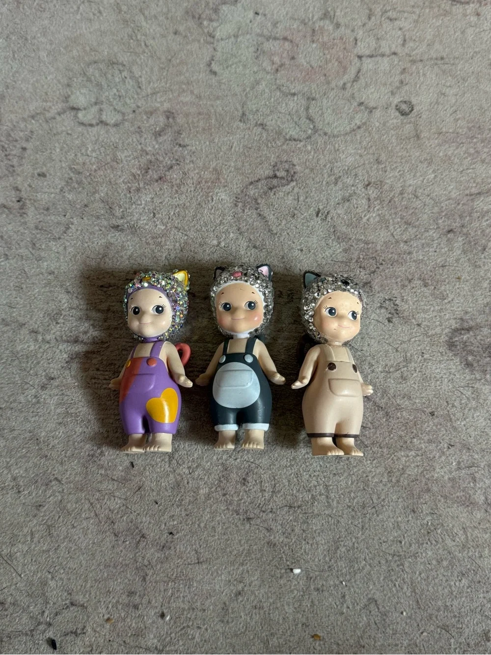 Small Pets Cute Figurine Plush Outfit Toy - Purple, Black, Beige